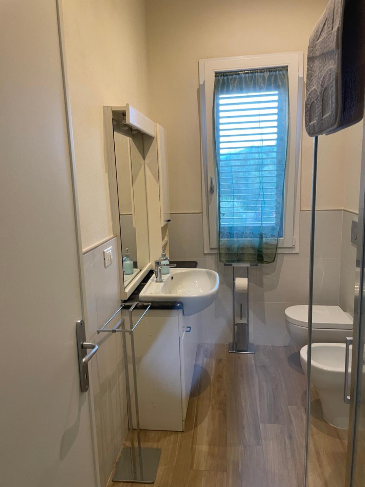 Casa Vacanze “Bouganville” Loc Avane Pisa Vecchiano Luaran gambar