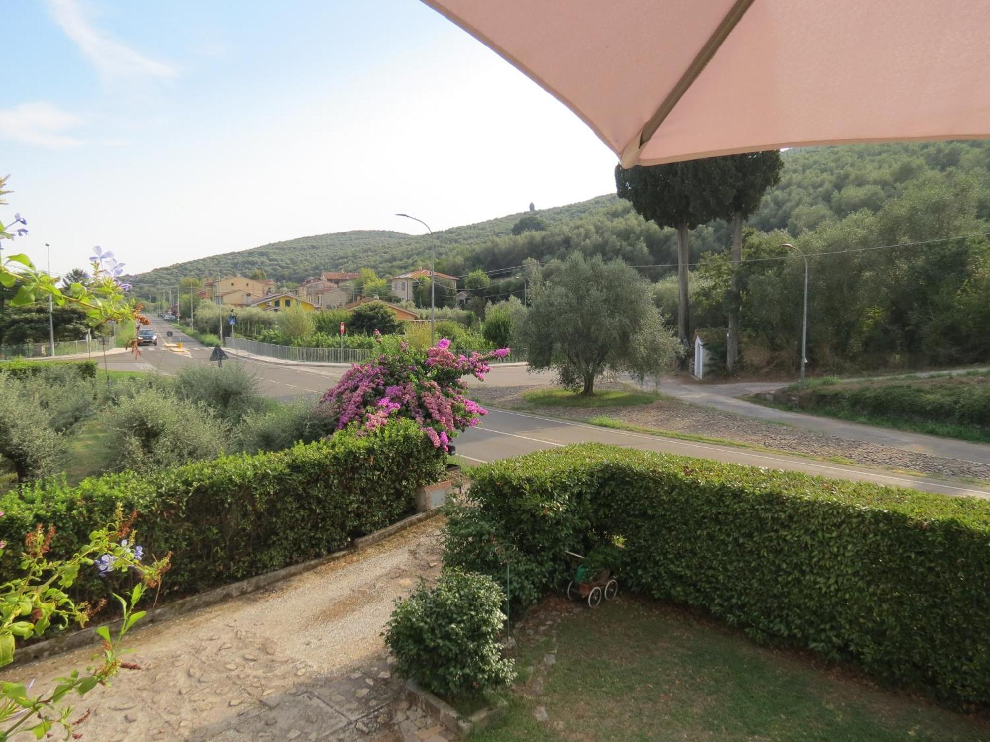 Casa Vacanze “Bouganville” Loc Avane Pisa Vecchiano Luaran gambar